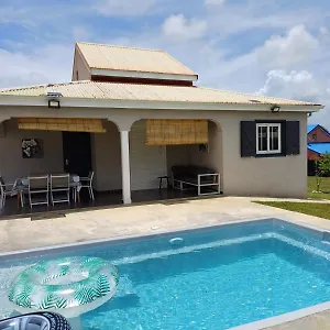Private House For Vacation, Castel Hébergement de vacances